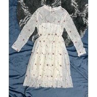 0423 2-Layer Dress See-Through Embroidered With Flowers Very Beautiful Second Hand Branded
