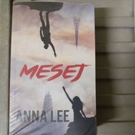 mesej by.   Anna Lee