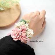 Large XL Bridesmaid Handcorsage/wedding hand corsage/hand flower bracelet/hand corsage bracelet for 