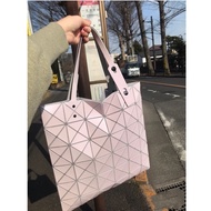 Issey Miyake In March the new six-grid matte metal polarized matte bag geometric rhombus portable shoulder tote bag