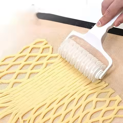 Plastic Pulling Knife Pasta Cutters Lattice Roller Dockers Dough Spaetzle Makers Kitchen Baking Tool