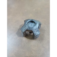 RC110 CLUTCH BEARING BRACKET