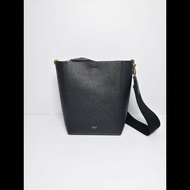 Celine 黑色Sangle Bucket Bag