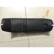 Plastic fairing between CHALY 84 square lights