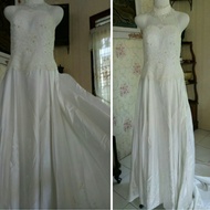 gaun pengantin preloved