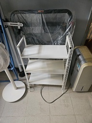 IKEA有轆座地書架