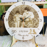 Đồng hồ gỗ decor - đồng hồ để bàn khắc hình theo yêu cầu - quà tặng handmade - quà kỉ niệm ngày cưới