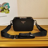 PRADA Brique Saffiano 皮革 單肩包 黑色