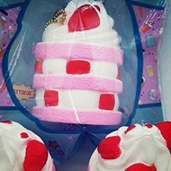 Mini Strawberry Cake Squishy