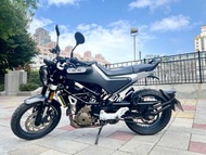 2021年 海絲瓜 Husqvarna Svartpilen 401 ABS 黑箭 總代理公司車 只跑五千公里