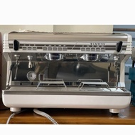 Nuova simonelli appia 2 - Mesin Kopi Bekas putih