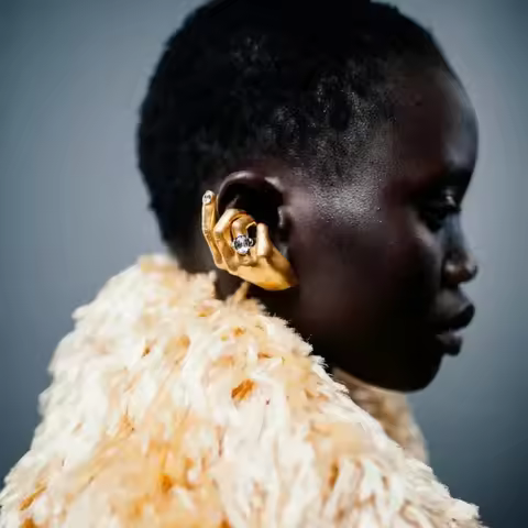 1PC Novelty Design Metal Hand Earcuff Dangle Earrings for Women Jewelry Fashion Show Statement Earri