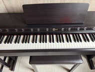 Yamaha ydp163 digital piano with bench