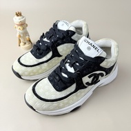 CHANEL/香奈兒 黑白雙C滿印熊貓休閒鞋 36碼