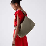 ［全新正品］ Uniqlo : C 澎軟肩背包 橄欖綠