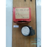 Flasher Flaser Turn Signal Turn Signal Sen Curly Reteng Honda C50 C70 C90 C 50 70 90 Pot GLk Gl100 Gl 100 Original Mitsuba