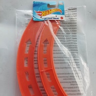 Hot wheels track curve