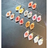 Painted lily powder flowers (set of 2 flowers - 10 flowers)