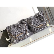 Chanel Garbage bag Black White Camellia Tweed bag Garbage bag Garbage bag Tote bag Medium 39cm, 35cm
