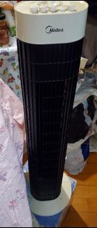 美的 直立式風扇