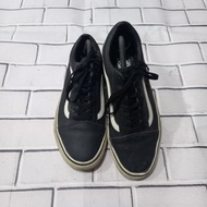 Vans Old Skool Leather Low Shoes Brand Vans size 42