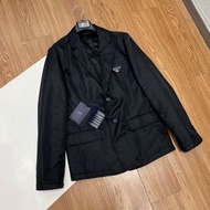 全新Prada再生尼龍西裝褸
