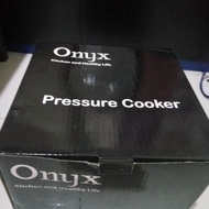 onyx pressure cooker