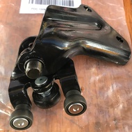 Bát Bạc Đạn (Bi Trượt) Cửa Lùa Ford Transit (Trên)