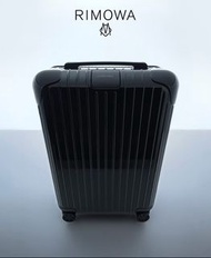 rimowa essential cabin hand carry size 21