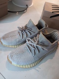 Adidas Yeezy Boost 350 V2 灰色