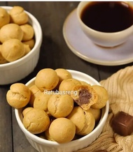 Terenak Kue soes kering coklat lumer / soes coklat mini / kue soes coklat 1kg