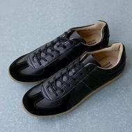 German Trainer
adidas Originals  BW Army