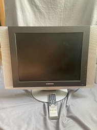 samsung電視LA20S51B 有遙控 冇得試 需要額外購買機頂盒 由於屋企換咗電視所以呢部賣出