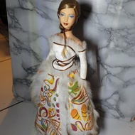 Barbie inuit lagend doll