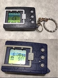 元祖 數碼暴龍 暴龍機 v1 實色黑 /藍 97 digimon