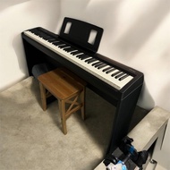 Roland FP10 keyboard with stand and pedal 電子琴 連 架和 腳踏