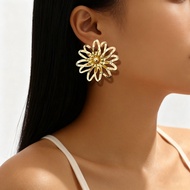 European American Flower Earrings Exaggerated Unique Earrings Ladies Vacation Niche Exaggerated Clas