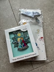 迪士尼襟章 Elsa Anna + card holder free