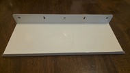 洞洞板配件 白色金屬層架長23cm  (孔心距離為16mm，16/32mm洞洞板通用)