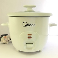 Midea 0.6L Rice Cooker MG-GP06B