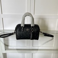 Coach 黑色壓紋波士頓包