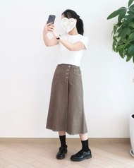 Moci秋季鈕扣中長裙