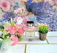 Victoria Secret Love Floral Essence Eau De Parfum 50ml ( No Box ไม่มีกล่อง )