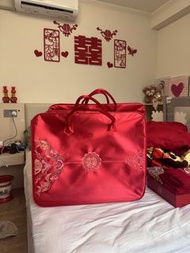 紅色喜慶刺繡手提包（龍鳳被袋、嫁妝收納袋）