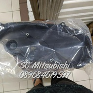Original Mitsubishi l300 diesel 4d56 2.5 Upper timing belt cover