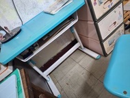 兒童升降書枱連椅