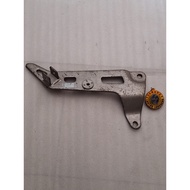 FOOTREST BRACKET RIGHT REAR FOOTSTEP MOUNTING/ YAMAHA F1ZR ORIGINAL F1Z/ YGP 3XA-F7462-00-35