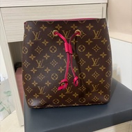 LV  NEONOE  桃紅色 M43570