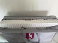 海馬牌記憶棉枕頭
