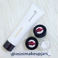 Hourglass mineral primer share in jar